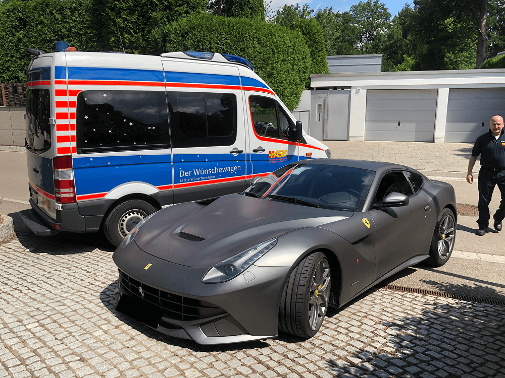 2022-07-21 Wünschewagen Ferrari4.png