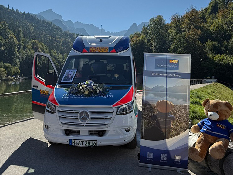 ww-neu-segnung-bergkulisse-roll-up.jpg