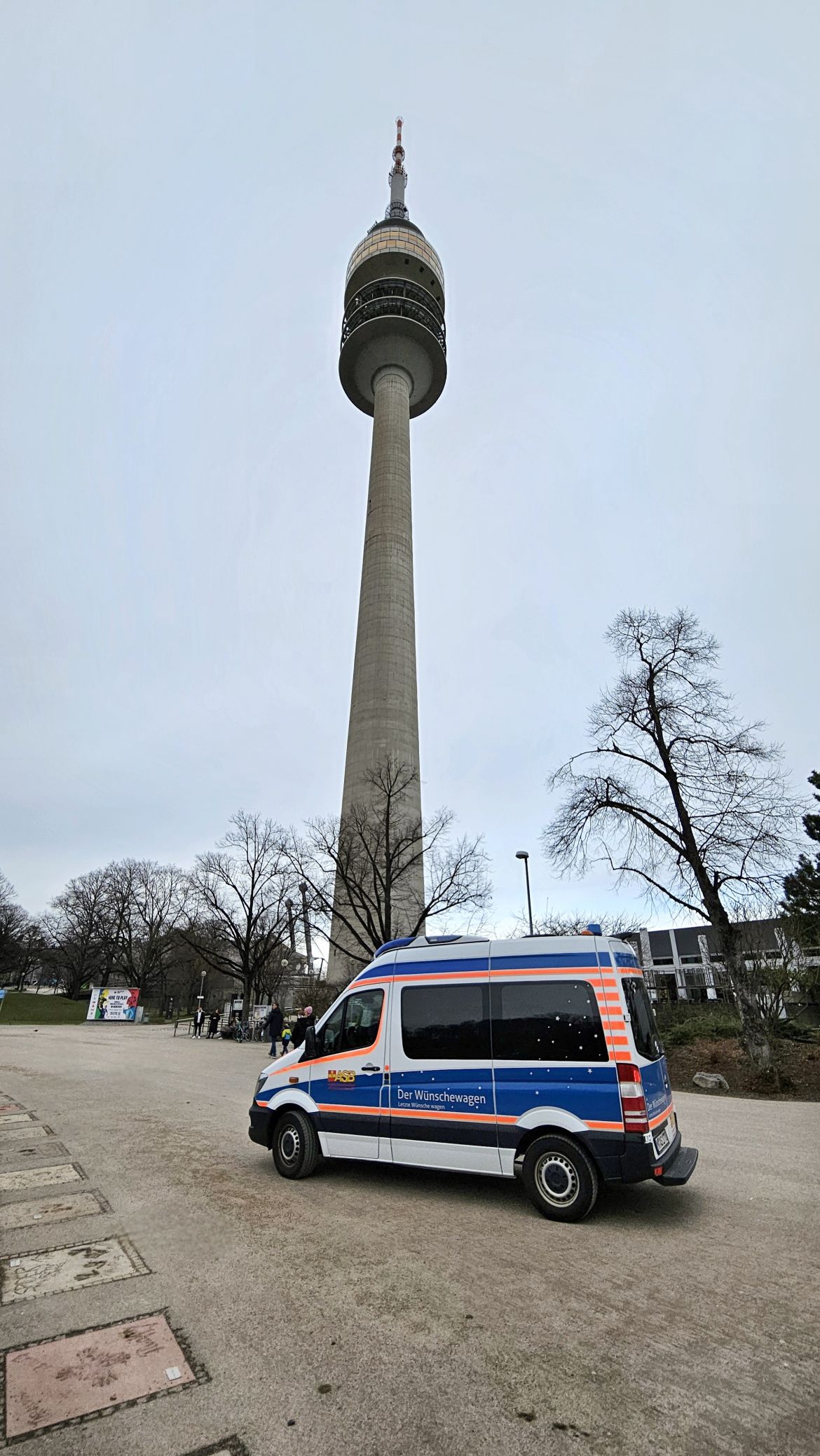 2024-01-12_Wünschewagen-Olympiaturm-2 (3).jpeg