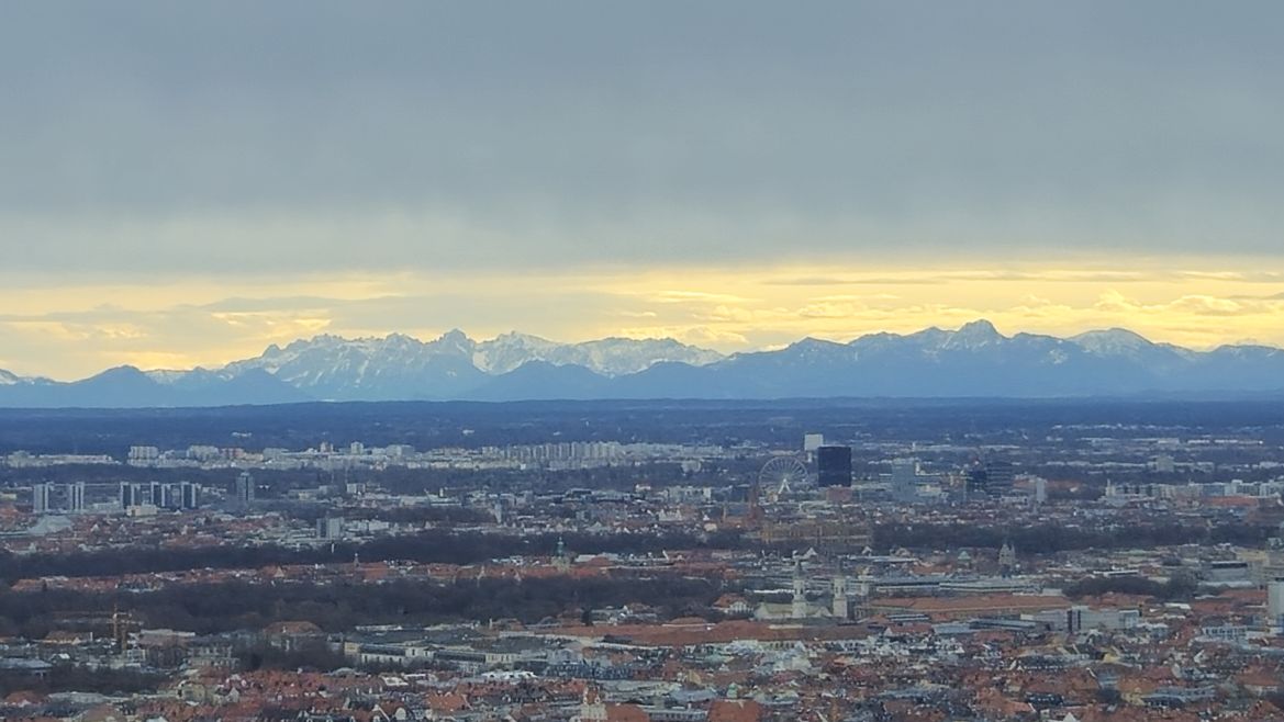 2024-01-12_Wünschewagen-Olympiaturm-2 (4).jpg