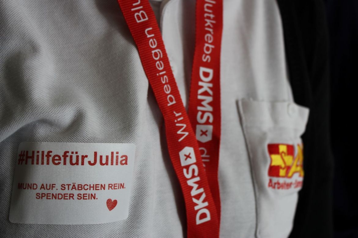 Aufkleber-HilfefürJulia.JPG